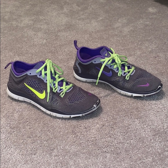 Nike Running Shoes - Picture 2 of 5